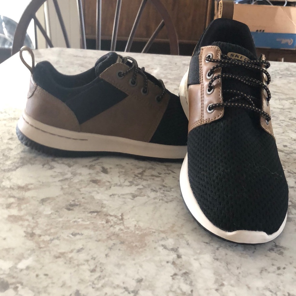 Sketcher Walking Shoe